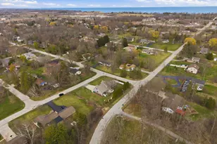 1633 W Eleanor Pl, Mequon, WI 53092 - Photo 65