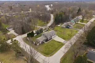 1633 W Eleanor Pl, Mequon, WI 53092 - Photo 57