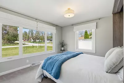 1633 W Eleanor Pl, Mequon, WI 53092 - Photo 23