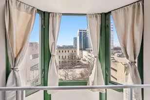 270 E Highland Ave, Milwaukee, WI 53202 - Photo 15