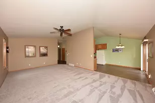 309 la Roche Ln, Belgium, WI 53004 - Photo 9
