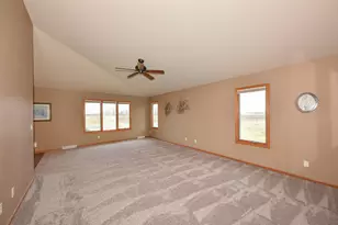 309 la Roche Ln, Belgium, WI 53004 - Photo 7