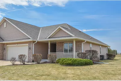 309  La Roche Ln, Belgium, WI 53004 - Photo 1