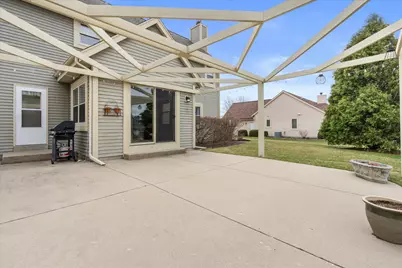 N66W13490  Crestwood Dr, Menomonee Falls, WI 53051 - Photo 37