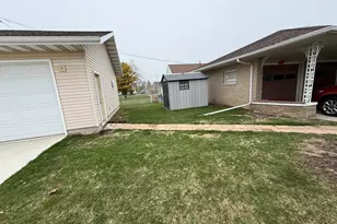 604 Reed Ave, Manitowoc, WI 54220 - Photo 5
