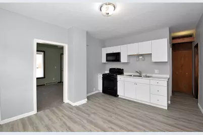 3209  Charles St, Racine, WI 53402 - Photo 7