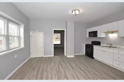 3209  Charles St, Racine, WI 53402 - Photo 9