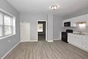 3209 Charles St, Racine, WI 53402 - Photo 9