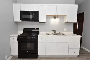 3209 Charles St, Racine, WI 53402 - Photo 11