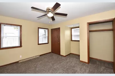 3209  Charles St, Racine, WI 53402 - Photo 15