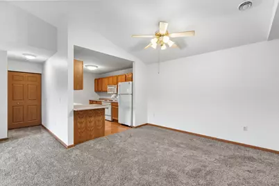 622  Shepherds Dr #6, West Bend, WI 53090 - Photo 7