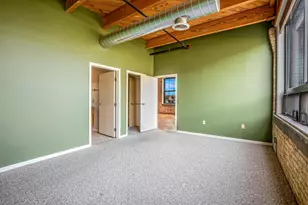 234 E Reservoir Ave, Milwaukee, WI 53212 - Photo 9