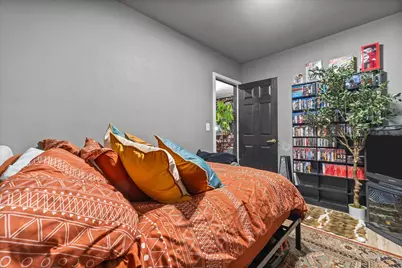 2221 E Oklahoma Ave, Milwaukee, WI 53207 - Photo 9