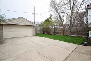 3929 N Maryland Ave, Shorewood, WI 53211 - Photo 47