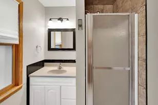 1712 E Saveland Ave, Milwaukee, WI 53207 - Photo 17