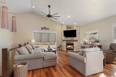 21229  Plank Rd, Racine, WI 53139 - Photo 11