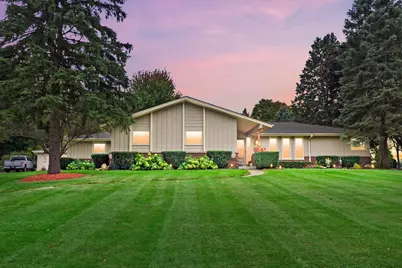 N8W27287  Woodridge Ln, Pewaukee, WI 53188 - Photo 1