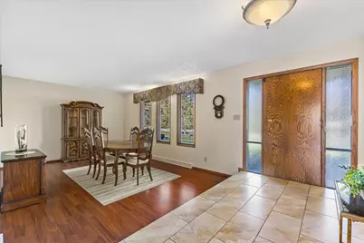 N8W27287  Woodridge Ln, Pewaukee, WI 53188 - Photo 5