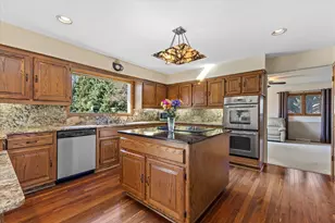 N8W27287 Woodridge Ln, Pewaukee, WI 53188 - Photo 9