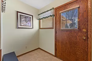 N8W27287 Woodridge Ln, Pewaukee, WI 53188 - Photo 31