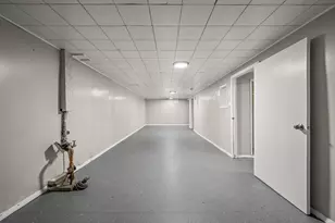 5863 N 62nd St, Milwaukee, WI 53218 - Photo 11