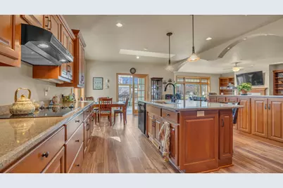 68  Aurora Ln, Fond du Lac, WI 54935 - Photo 9