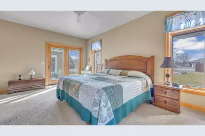 68  Aurora Ln, Fond du Lac, WI 54935 - Photo 15