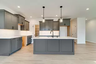 1624 Red Clover St, Holmen, WI 54636 - Photo 5