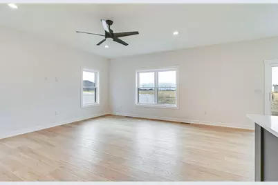 1624  Red Clover St, Holmen, WI 54636 - Photo 9