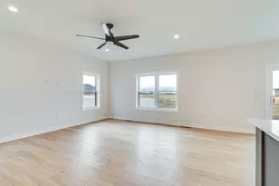 1624 Red Clover St, Holmen, WI 54636 - Photo 9