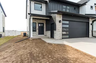 1624 Red Clover St, Holmen, WI 54636 - Photo 3