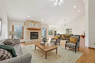 16605 W Sumerland Ct, New Berlin, WI 53151 - Photo 3