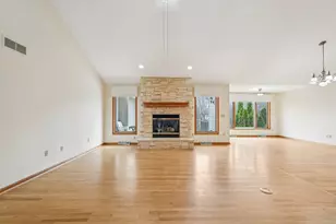 16605 W Sumerland Ct, New Berlin, WI 53151 - Photo 7