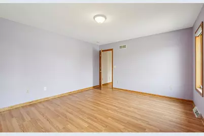 16605 W Sumerland Ct, New Berlin, WI 53151 - Photo 15