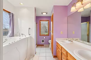 16605 W Sumerland Ct, New Berlin, WI 53151 - Photo 21