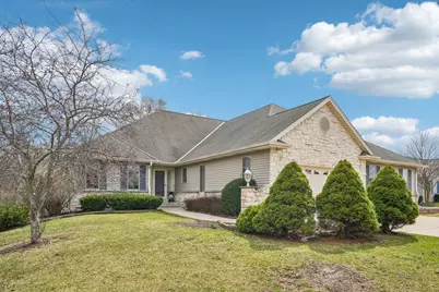 16605 W Sumerland Ct, New Berlin, WI 53151 - Photo 1