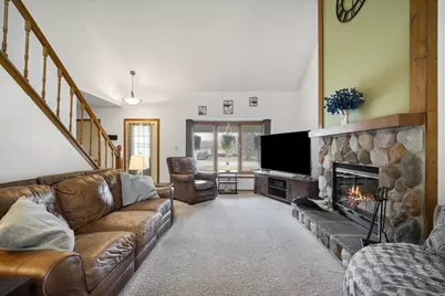 1336  Park Ave, South Milwaukee, WI 53172 - Photo 5