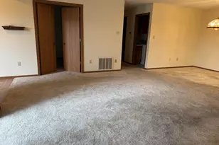 8630 30th Ave, Kenosha, WI 53142 - Photo 9