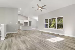 11533 8th Ave, Pleasant Prairie, WI 53158 - Photo 5