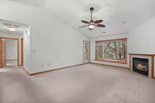 6235 Walnut Ln, Cudahy, WI 53110 - Photo 5