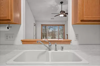 6235  Walnut Ln #8, Cudahy, WI 53110 - Photo 7