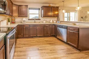 501 Pine Hollow Pl, Watertown, WI 53094 - Photo 7