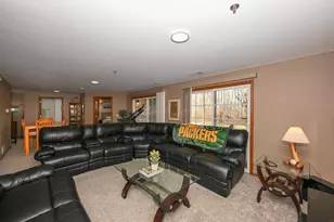 9267 S 54th St, Franklin, WI 53132 - Photo 27