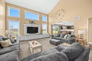 W1097 Spring Prairie Rd, Spring Prairie, WI 53105 - Photo 25