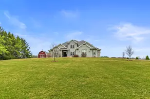 W1097 Spring Prairie Rd, Spring Prairie, WI 53105 - Photo 41