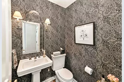 1839 N 74th St, Wauwatosa, WI 53213 - Photo 15