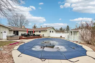 W338S4370 Drumlin Dr, Genesee, WI 53118 - Photo 55