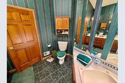 511  Clovercrest Ct, Watertown, WI 53094 - Photo 41