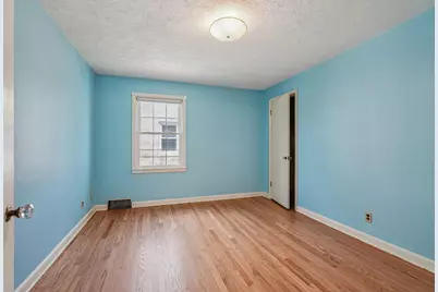 2360 N 83rd St, Wauwatosa, WI 53213 - Photo 23