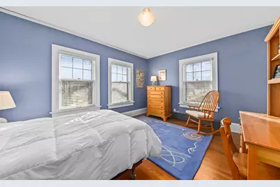 2400 E Newton Ave, Shorewood, WI 53211 - Photo 11